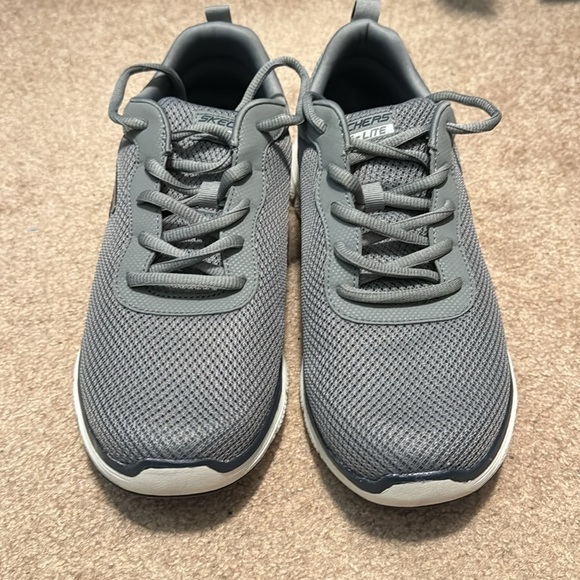 Skechers men’s flex lite athletic shoe size 10 - Picture 2 of 6